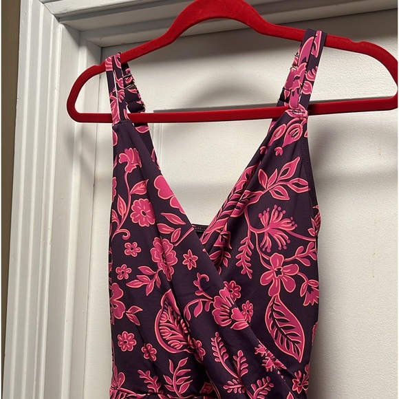 Reduced!! NWT Lands End plus sized one piece skirted swimsuit - Picture 2 of 13
